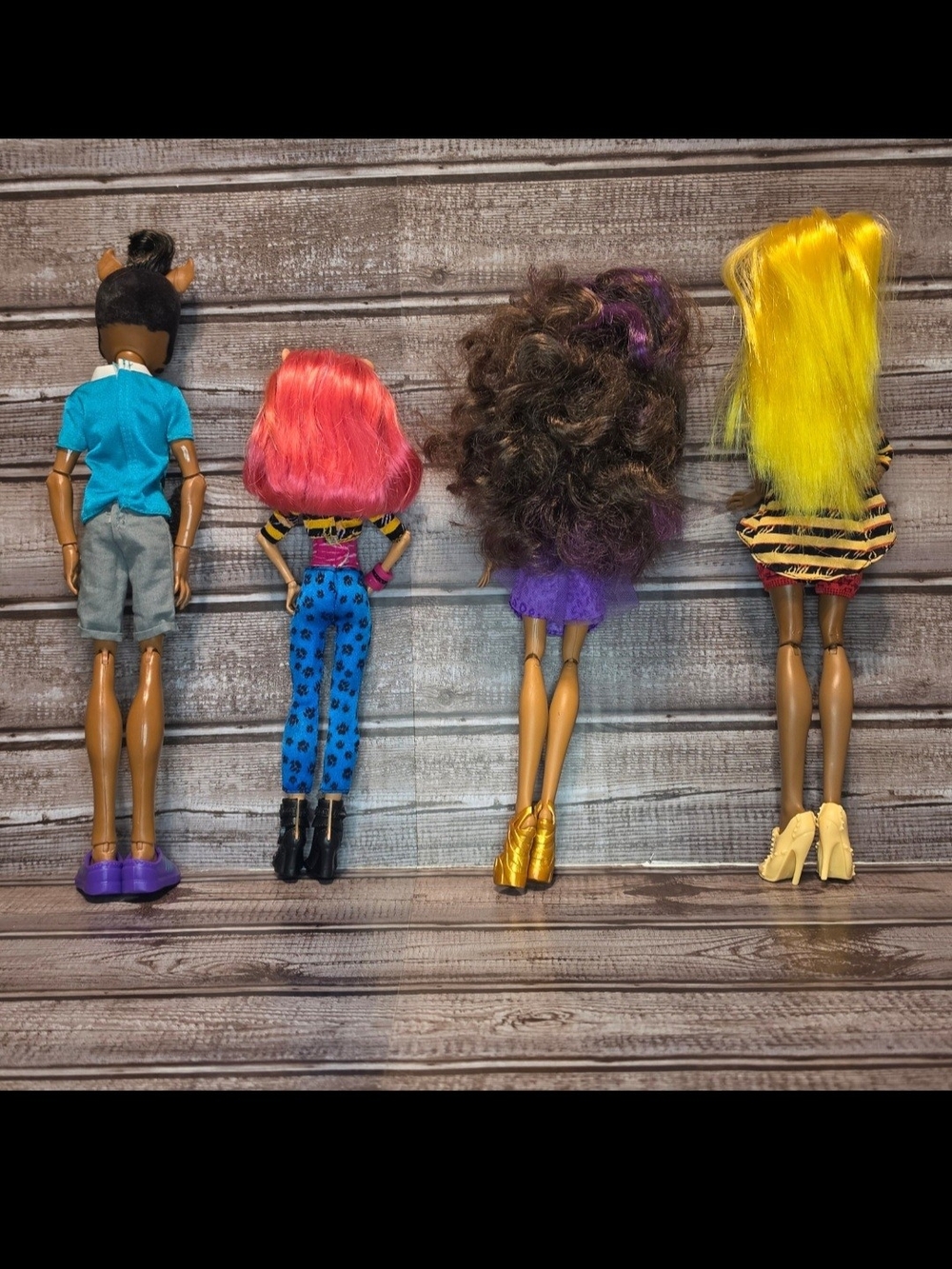 Monster High A Pack of Trouble Wolf Family Doll Set - Picture 3 of 8